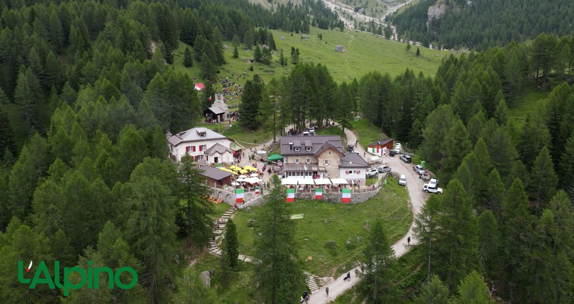 L'Alpino - Partecipazione e commozione al raduno del Contrin